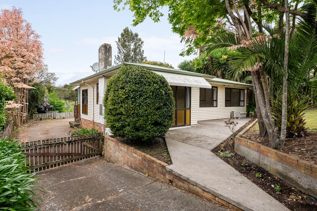 Huntly 2Phòng ngủ Entry-Level 1950s Magic