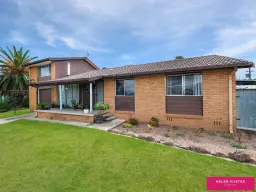 4 WOODHILL PLACE, Tamworth