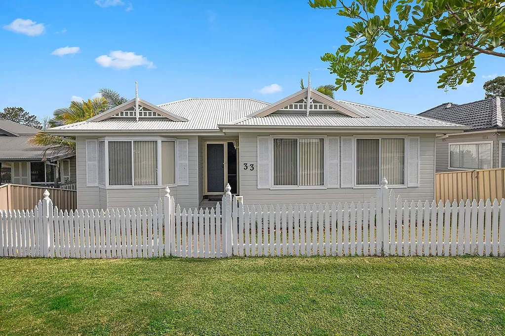 North Lambton 4ਬੈੱਡਰੂਮ Freshly Updated and Centrally Located for Lifestyle and Value