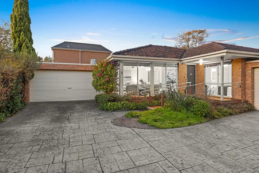 Mount Waverley 2ਬੈੱਡਰੂਮ Private, Easy-Care Living in Mount Waverley – Just Two on the Block!