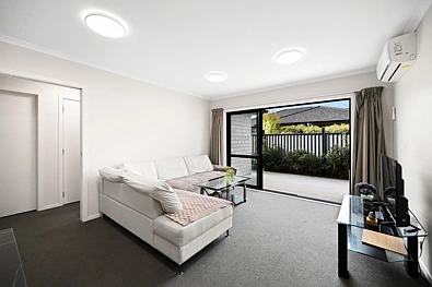 Enderley 2બેડરૂમ Invest or First Home - HBHS Zone!