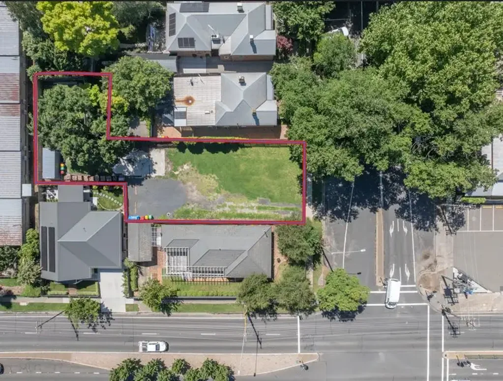 Orange A central block of land on the best street in Orange