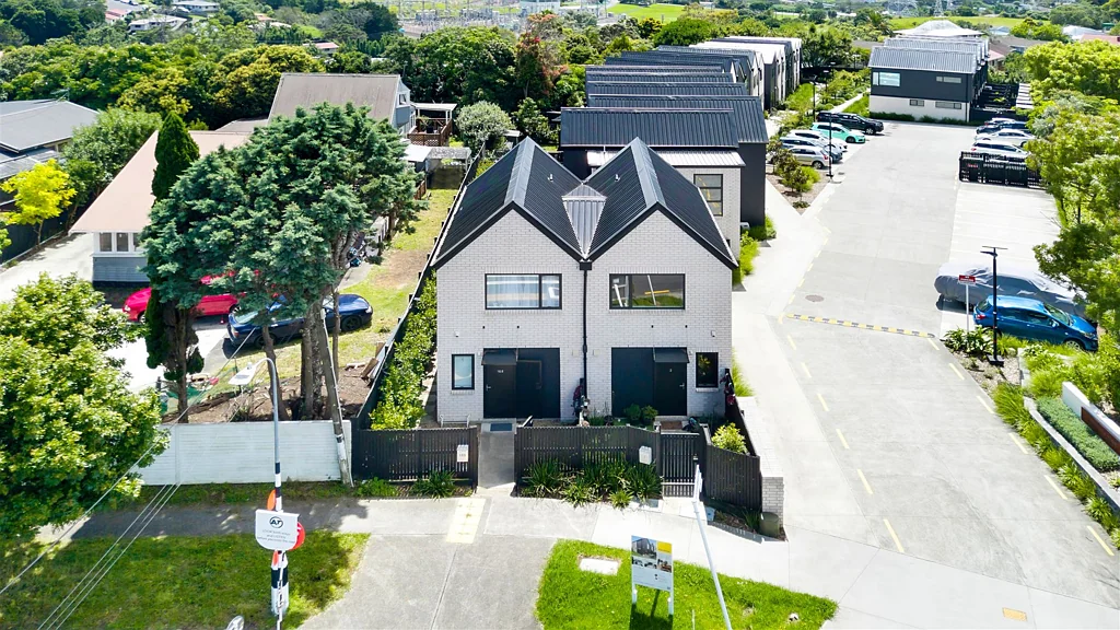 Massey 2ห้องนอน First Home or Rental Investment!