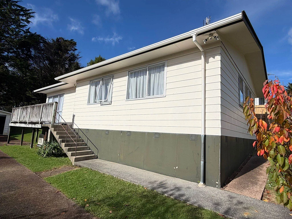 Charming & Spacious with double garage