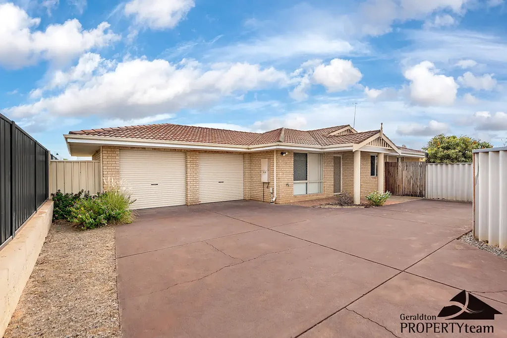 2/80 Mcaleer Drive, Mahomets Flats, WA 6530