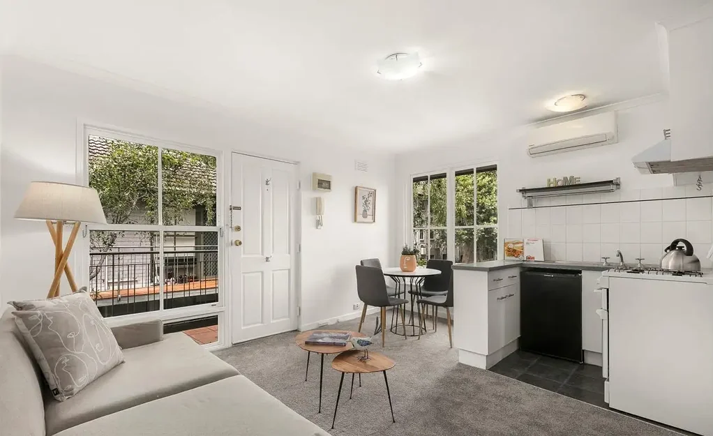 Love the location, live the bayside lifestyle!