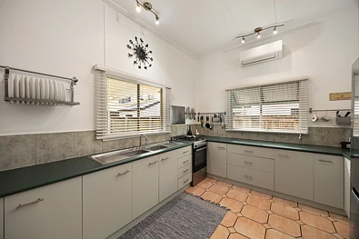 15 Barton Road, Hawthorne, QLD 4171, 2 રૂમ, 1 બાથરૂમ, House