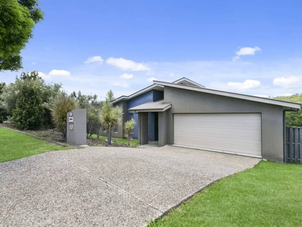 SPACIOUS FAMILY HOME