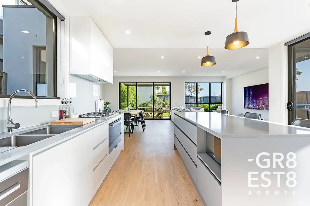 Clyde North 4 Bedroom Architectural Quality Home