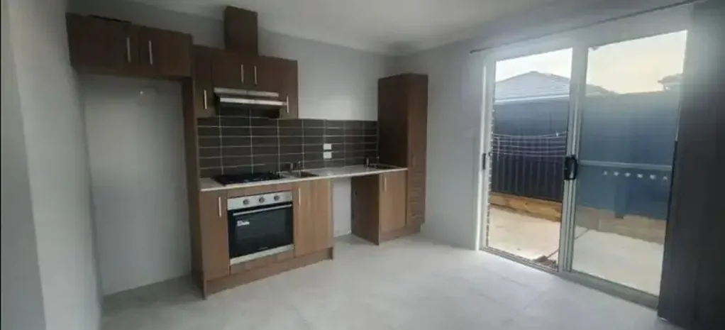 Stunning 1 Bedroom Granny Flat!