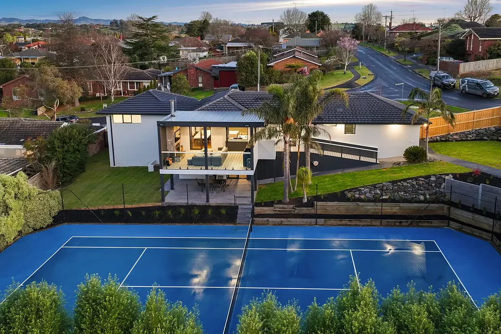 Warragul 4 Slaapkamer Stunning home - Inner town location – Near park