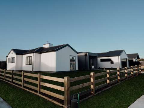 Wharewaka 3房  Luxe Living Awaits