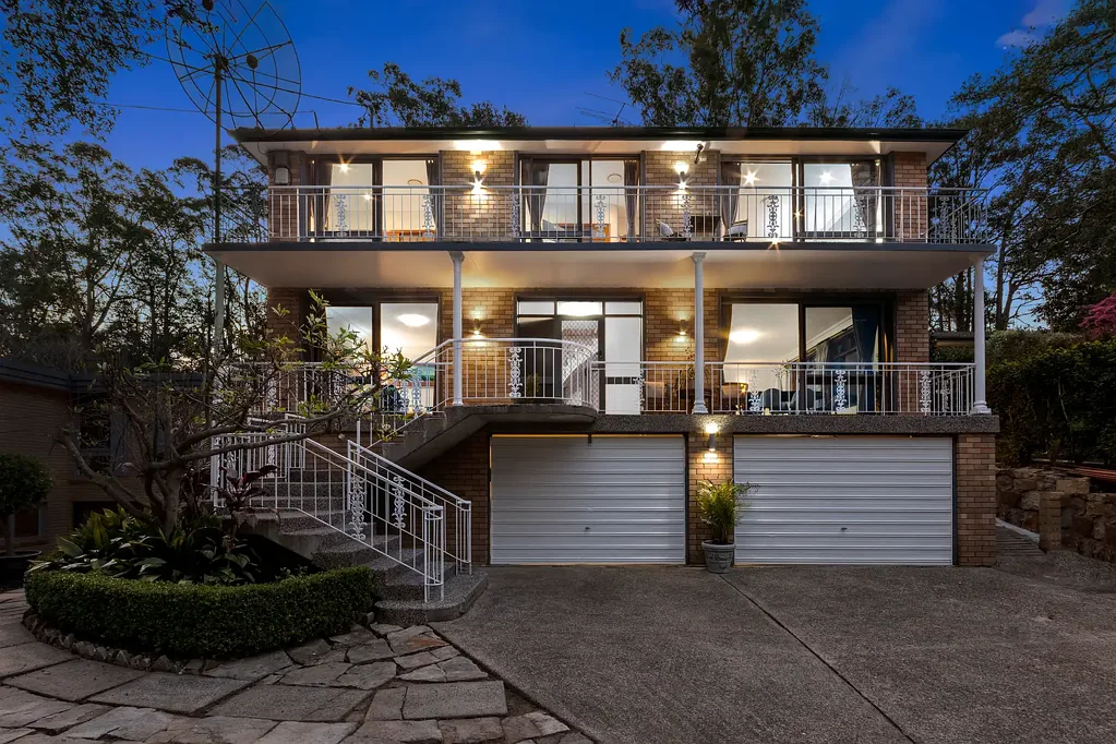 Thornleigh 5Kwarto Generous formal, casual, and alfresco living all in one impressive home