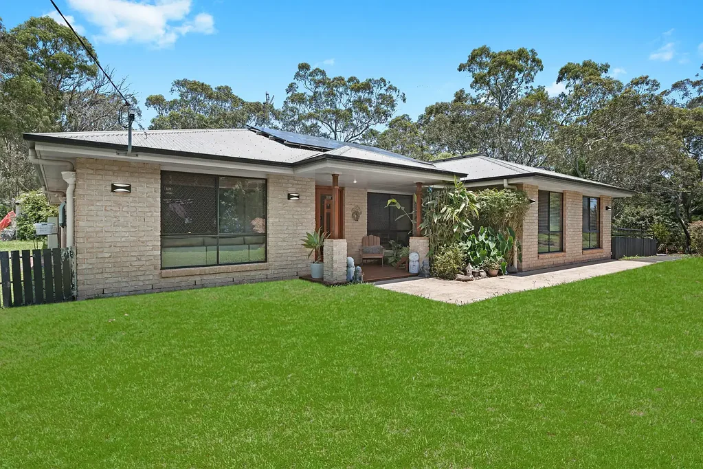 11 Woolmer Road, Highfields, QLD 4352