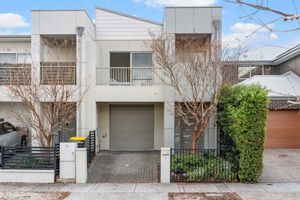 Stylish Townhouse - Space, Comfort & a Superb Lifestyle