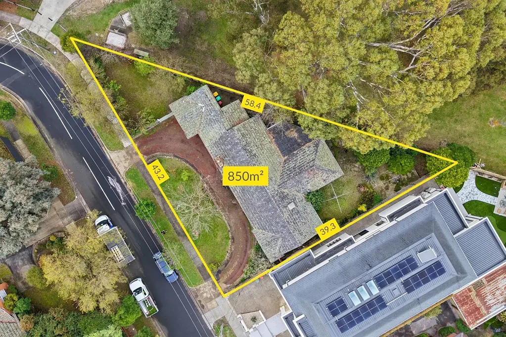 Mount Waverley 4chambre Lucky Number 8 -  Approved Luxury Development Potential