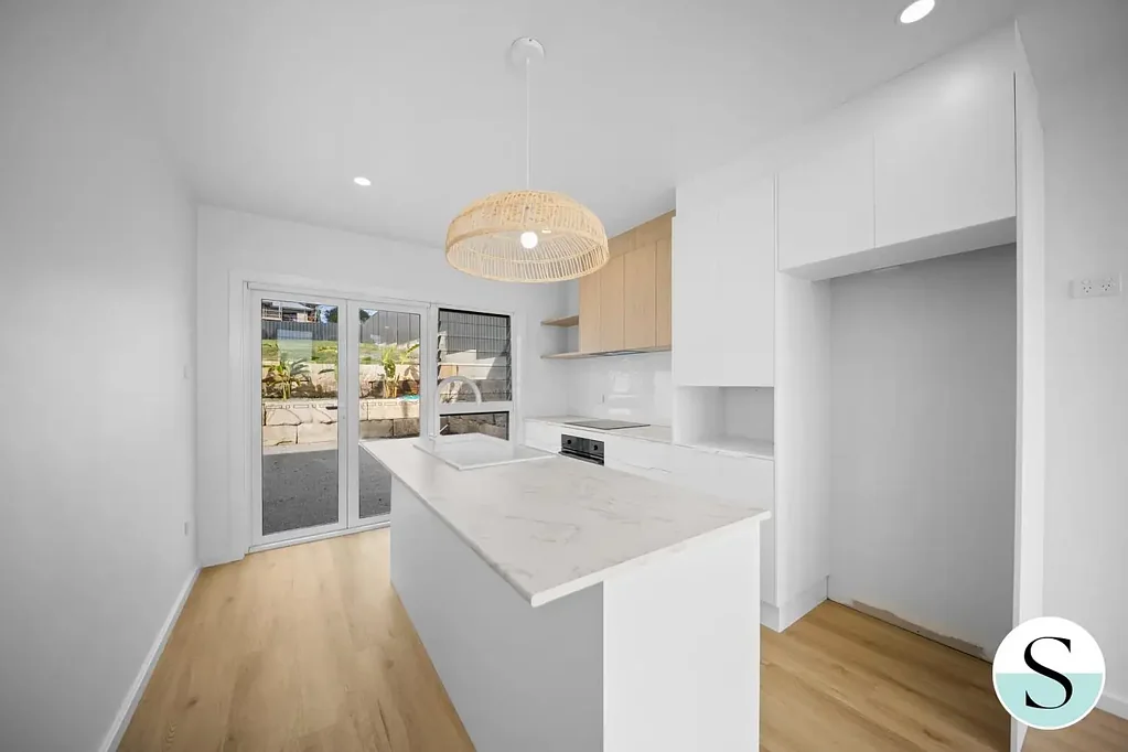 Coastal Style & Contemporary Comfort in Swansea Heads