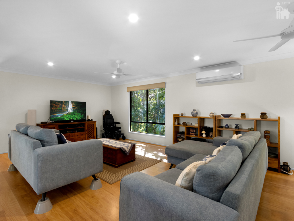 10 BARRY ST, TORQUAY QLD 4655, 0 Kuwarto, 0 Banyo, House