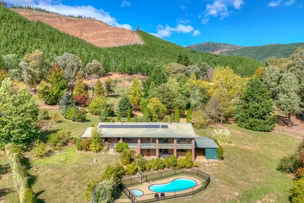 Bright 4બેડરૂમ Elevated Home on 4 Acres