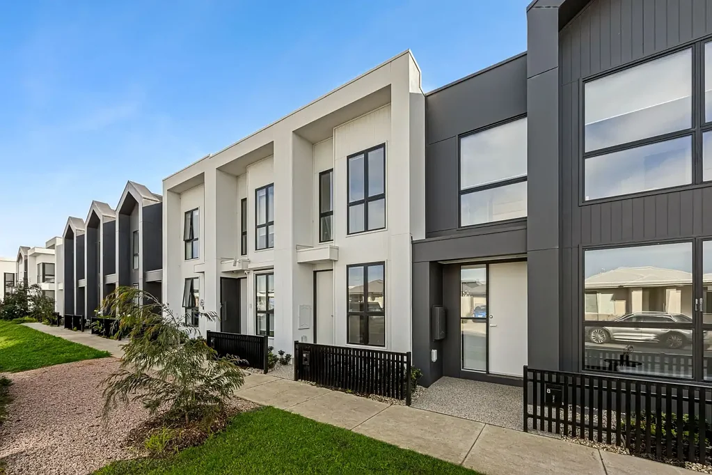Armstrong Creek 2Kwarto Modern Boutique Living in the Heart of Armstrong Creek