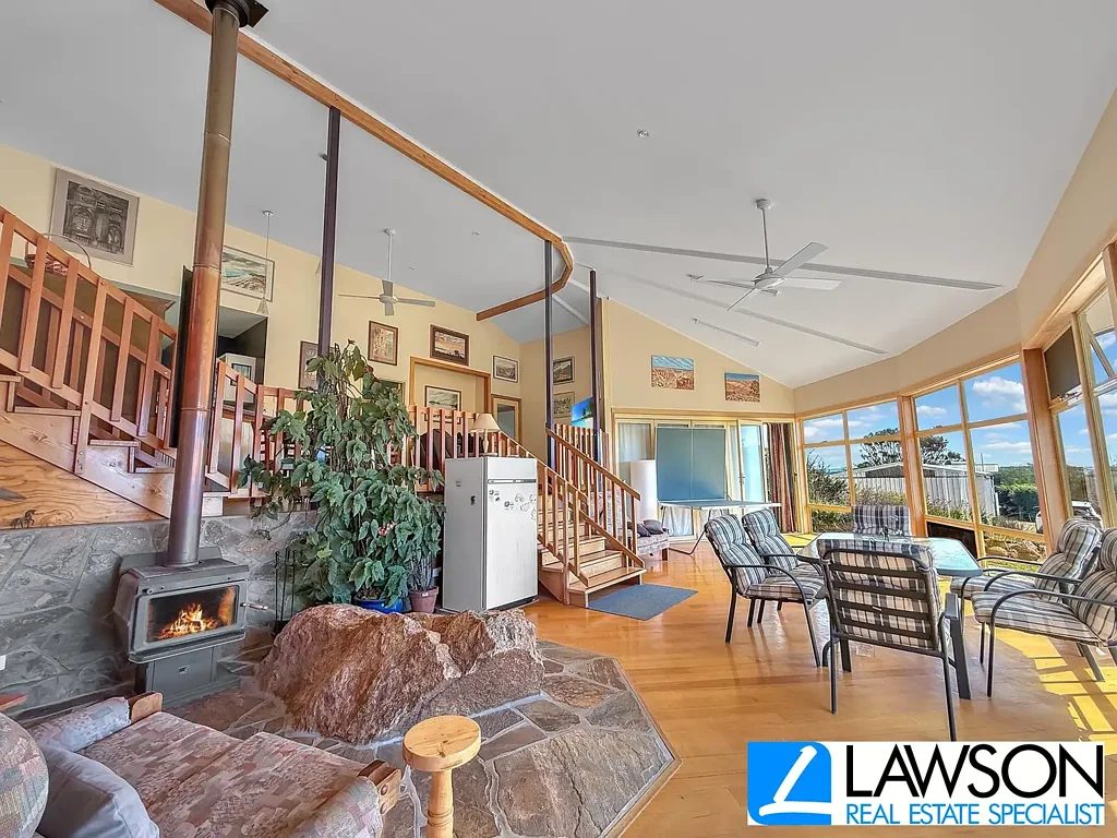 Boston 3બેડરૂમ Scenic Rural Retreat with Ocean Views!