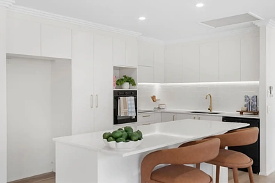 Mudgeeraba 4कमरा STUNNING INSIDE. PERFECTLY POSITIONED