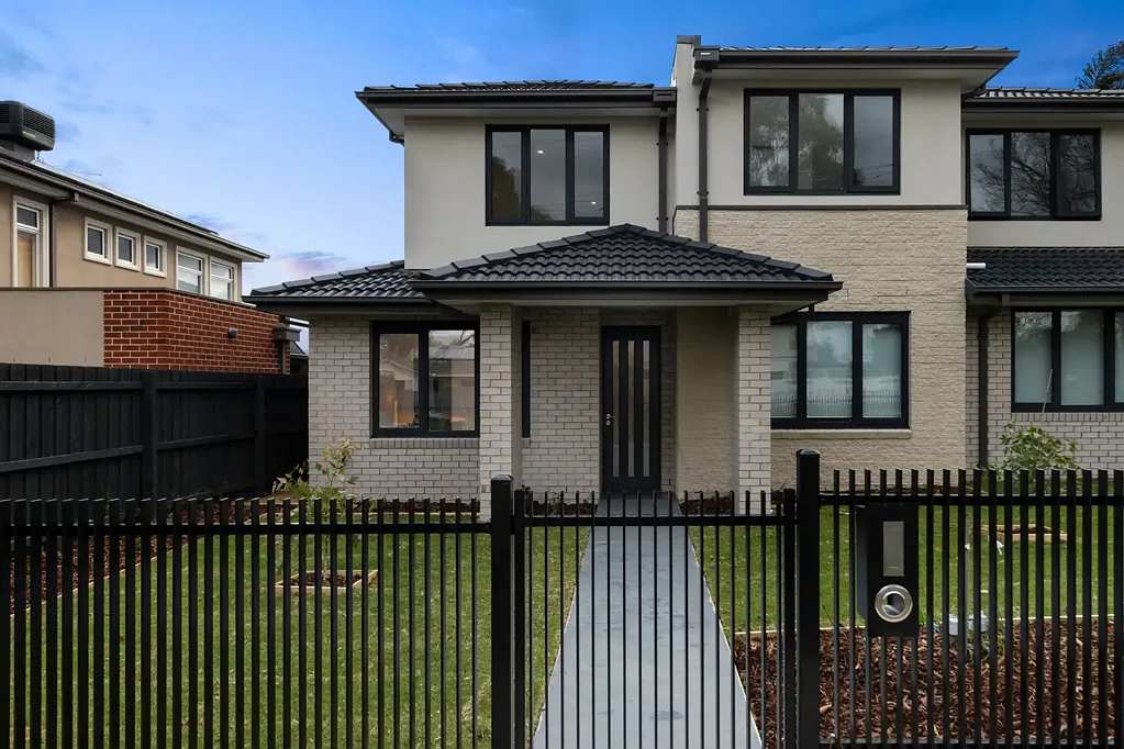 Mount Waverley 4ਬੈੱਡਰੂਮ Elegant Living in Prestigious MWSC Catchment Location!