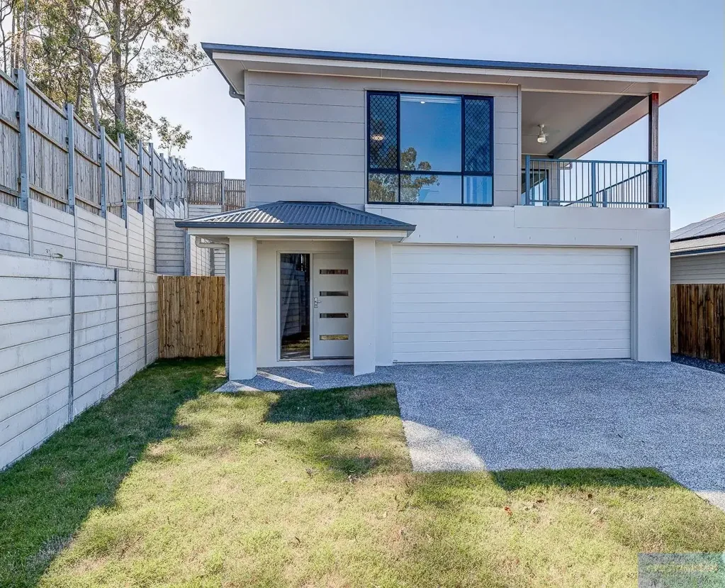 Spacious 4-Bedroom Home in the Heart of Holmview!