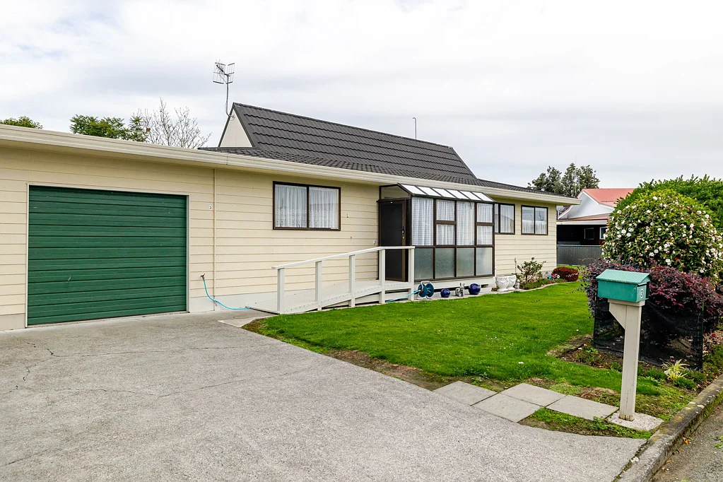 Feilding 3બેડરૂમ Cosy & Convenient