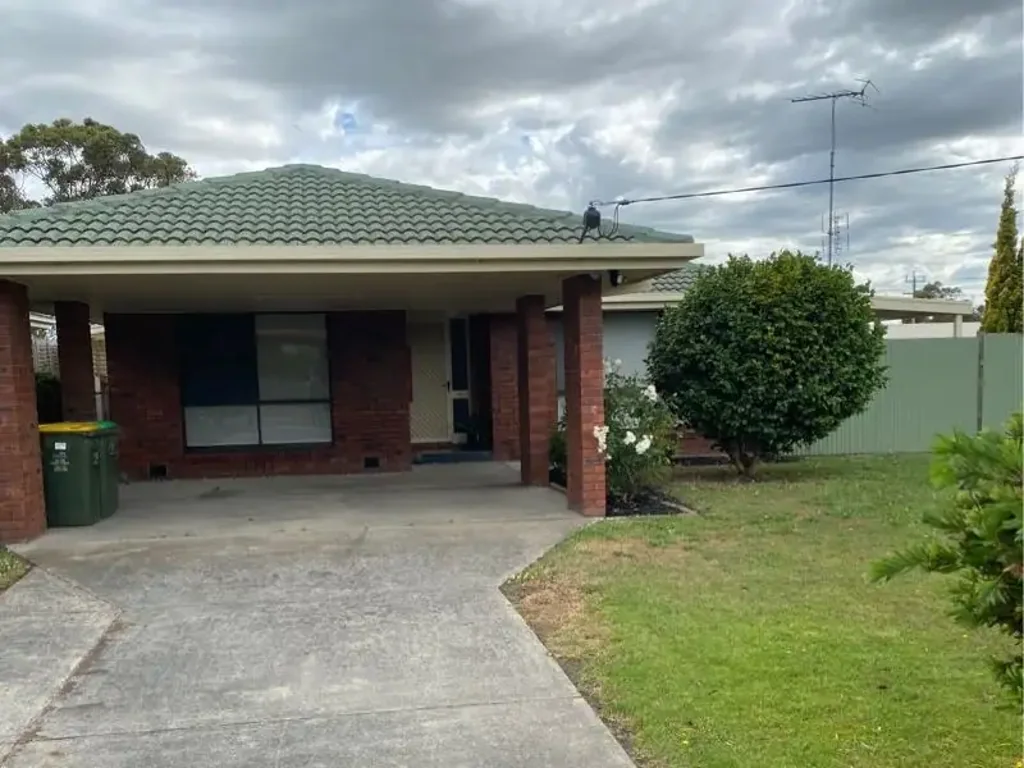 THREE BEDROOM HOME IN GREAT LOCATION