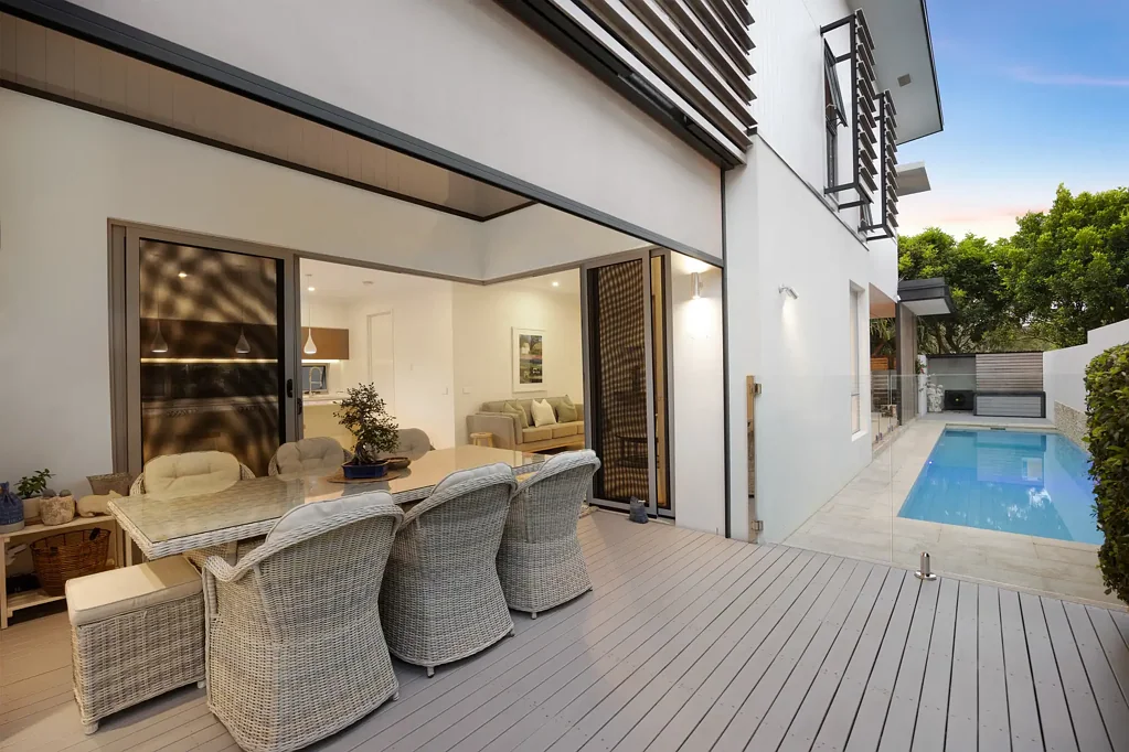 Yaroomba 4ห้องนอน Luxury North-Facing Beachside Living