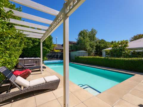 Saint Albans 4房  Perfect Blend of Space, Zones, and Location