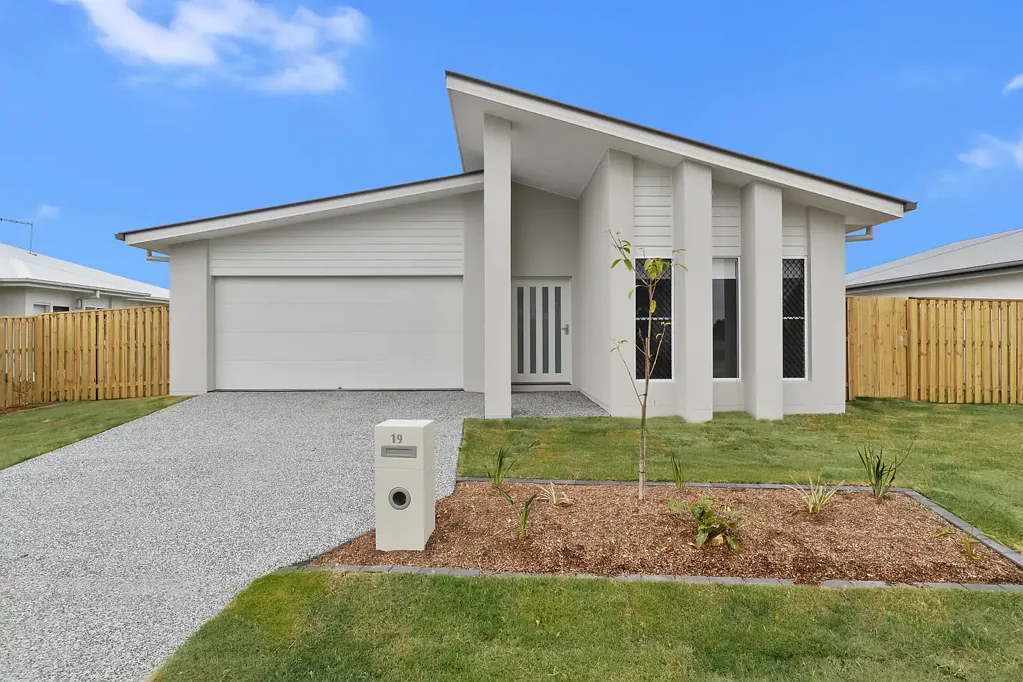 Spacious 4-Bedroom Family Home in The Outlook Estate
