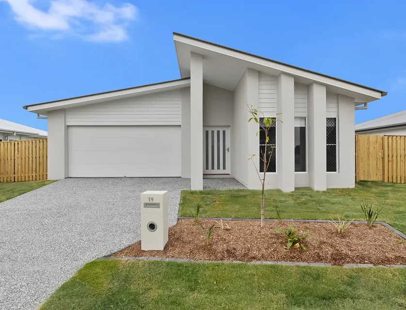 19 Wallace Way, Gleneagle, QLD 4285, 4房, 2浴, House