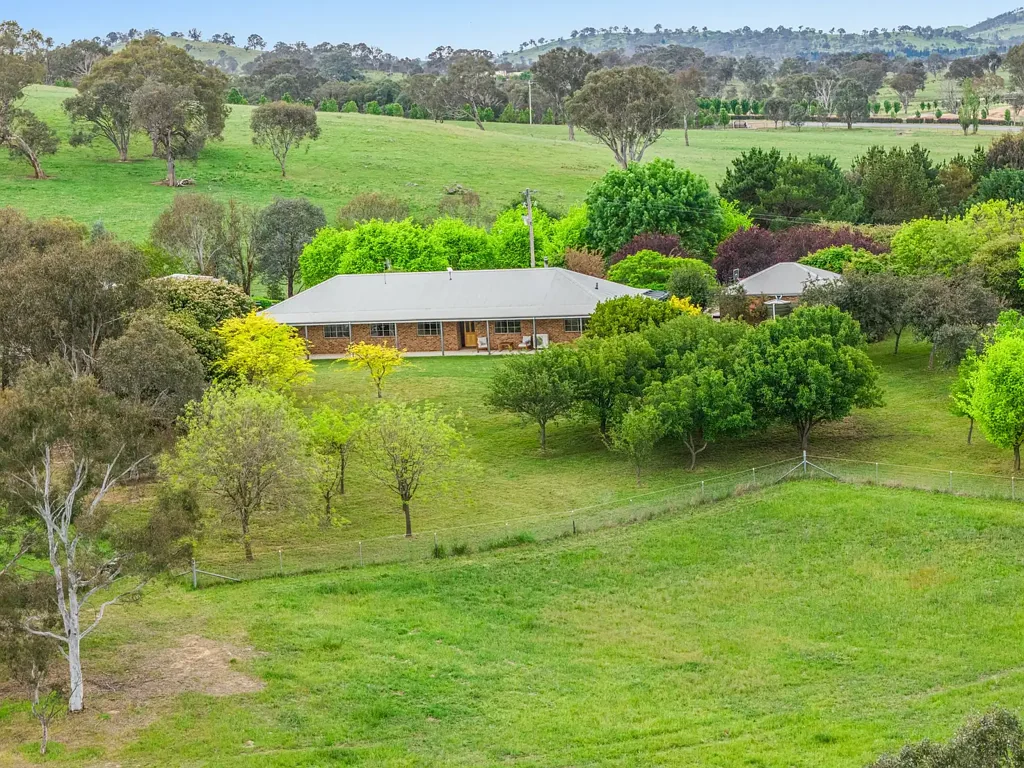 Wallaroo 6房  Rare Find 10 Acres with 6-Bedroom Homestead so Close to Canberra