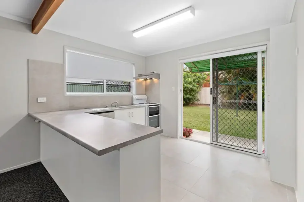 1/16 Warrie Close, Paradise Point, QLD 4216