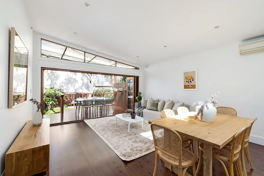 Leichhardt 3ਬੈੱਡਰੂਮ Remarkable semi with sun-soaked entertaining oasis