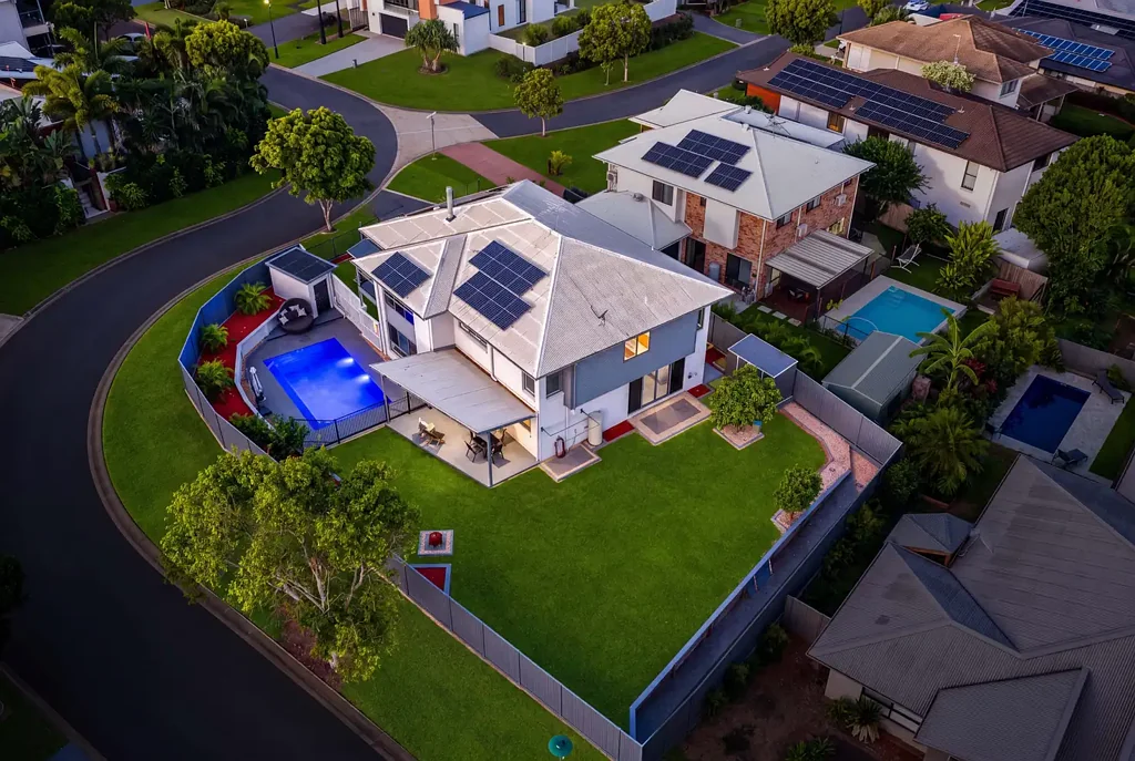 Redland Bay 5غرفة نوم FIRST CLASS FAMILY LIVING ON A STANDOUT CORNER BLOCK WITH SIDE ACCESS!