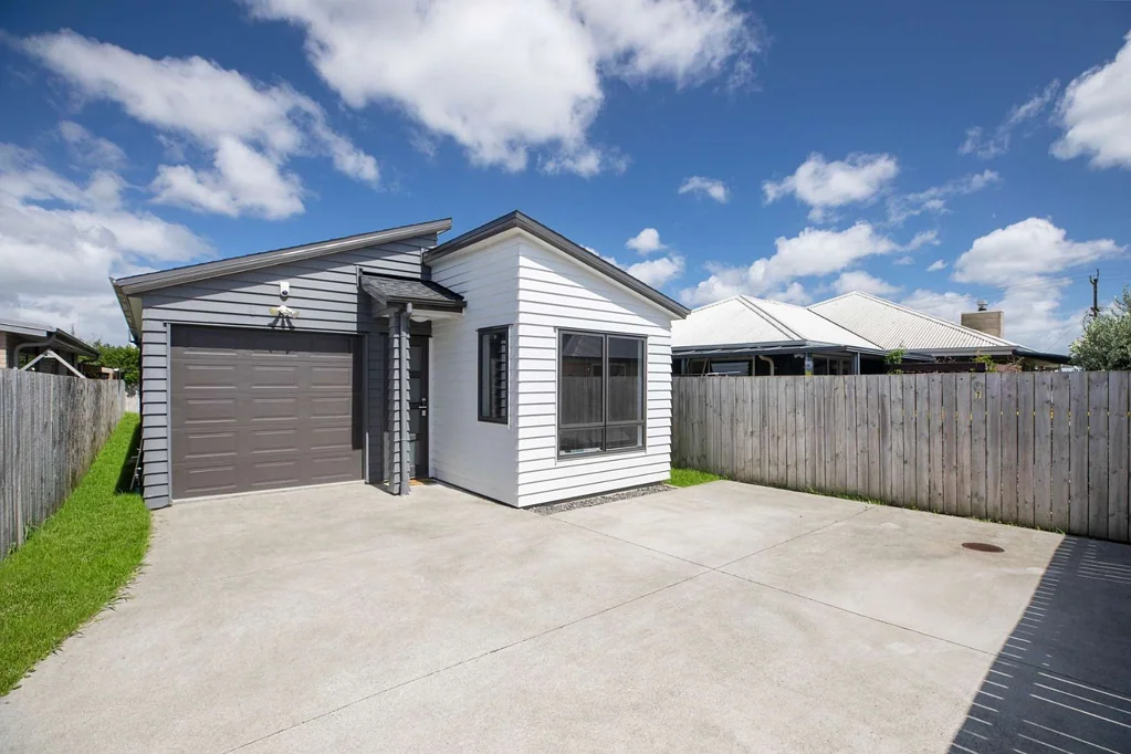 Modern 3-Bedroom Family Home in Pukekohe