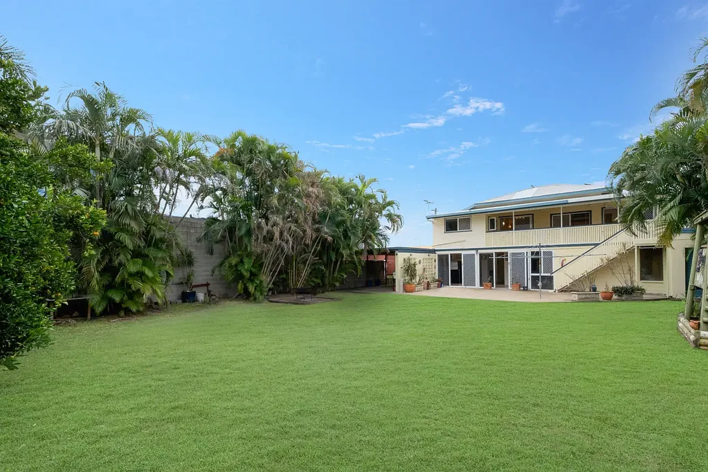 Hermit Park 5房  Seller's Motivated to Sell - Opportunity for Dual Living!!