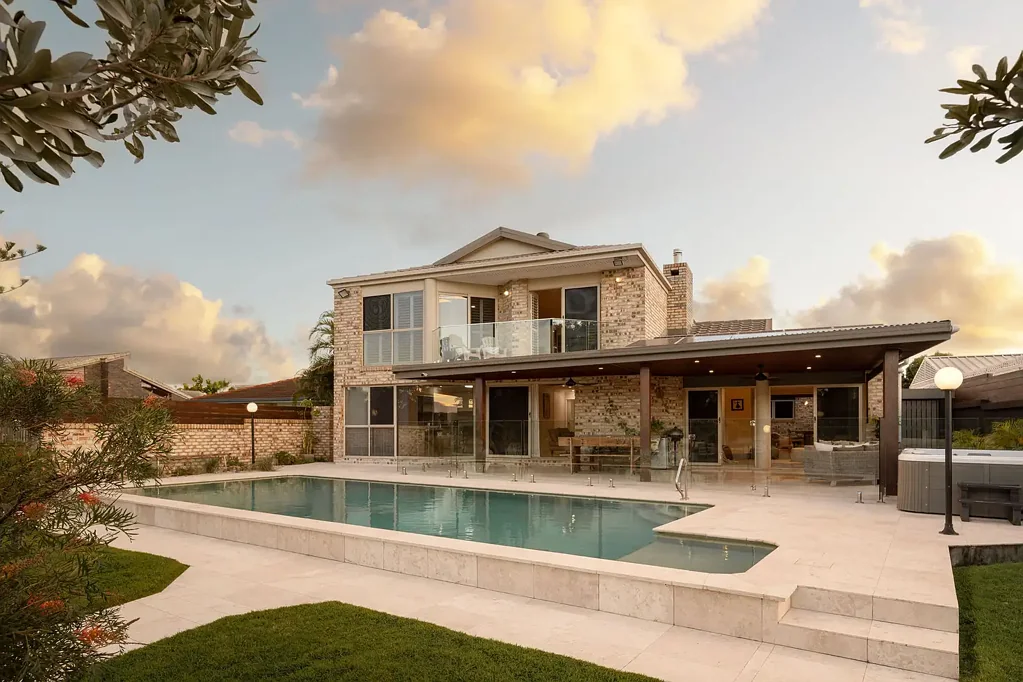 Palm Beach 5房  Exceptional North-to-Water Family Entertainer in the Heart of Palm Beach
