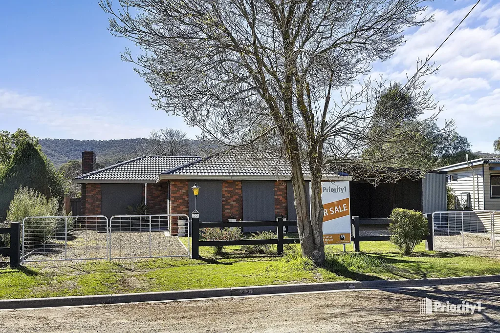 Heathcote 4房  BEAUTIFULLY RENOVATED FAMILY HOME!