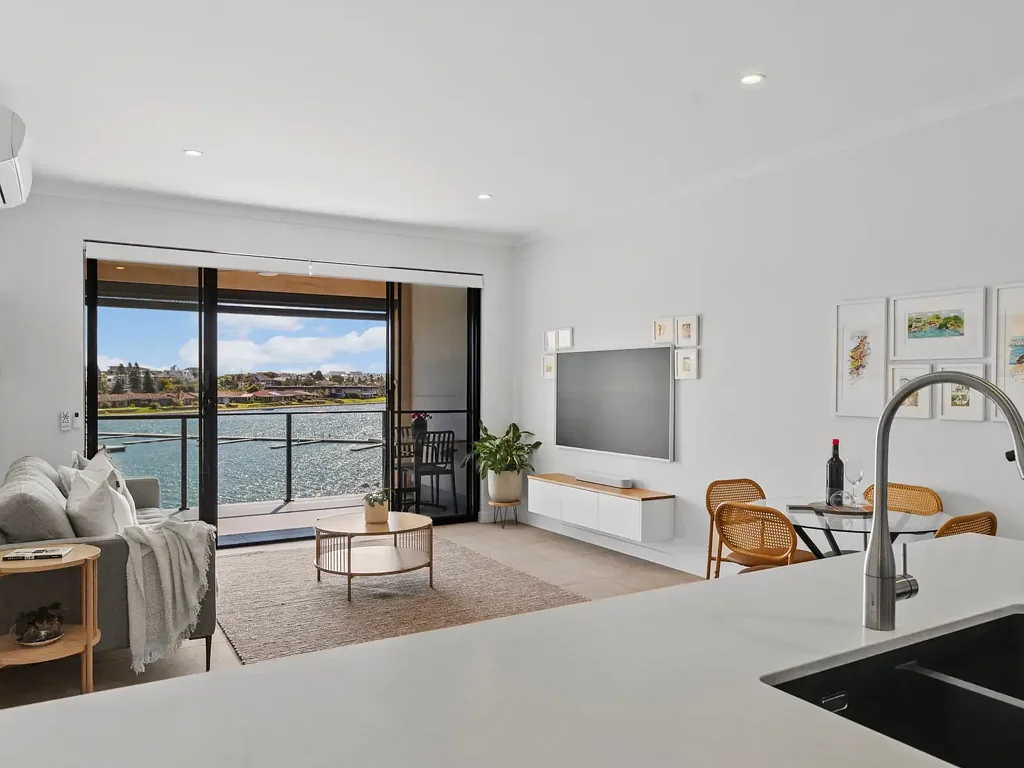 206/294 Sportsmans Drive, West Lakes, SA 5021