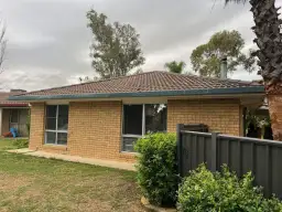 5 ACACIA CRES, Moree