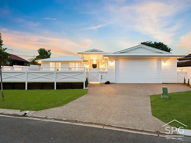 Tingalpa 4 Slaapkamer Refined Luxury, Effortless Living