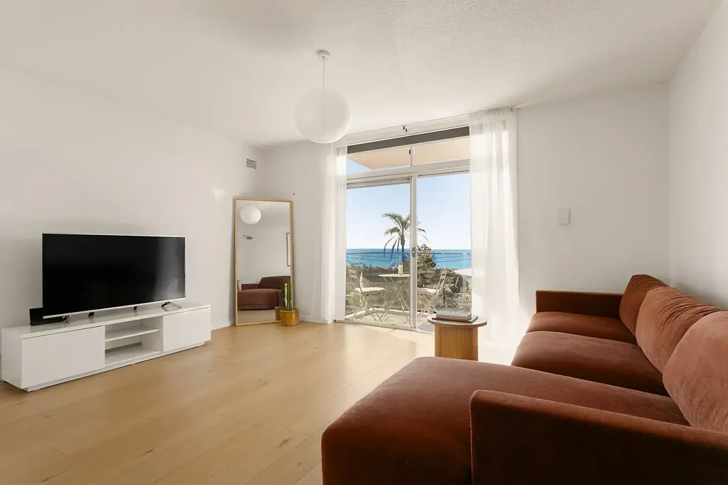 Maroubra 2Zimmer North-Facing Beachside Apartment With Ocean And District Outlooks