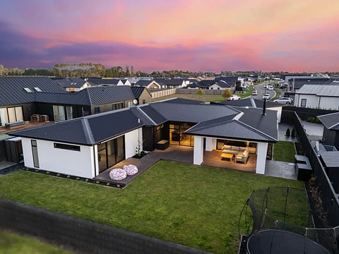 Prebbleton 4部屋 Superb Home - Superior Garaging!