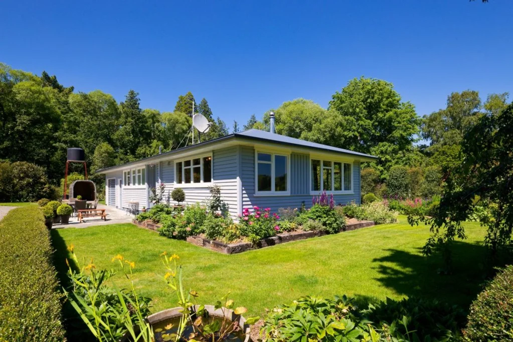 Cheviot 3 Bedroom Idyllic 1.16ha Lifestyle – 2 Minutes to Town