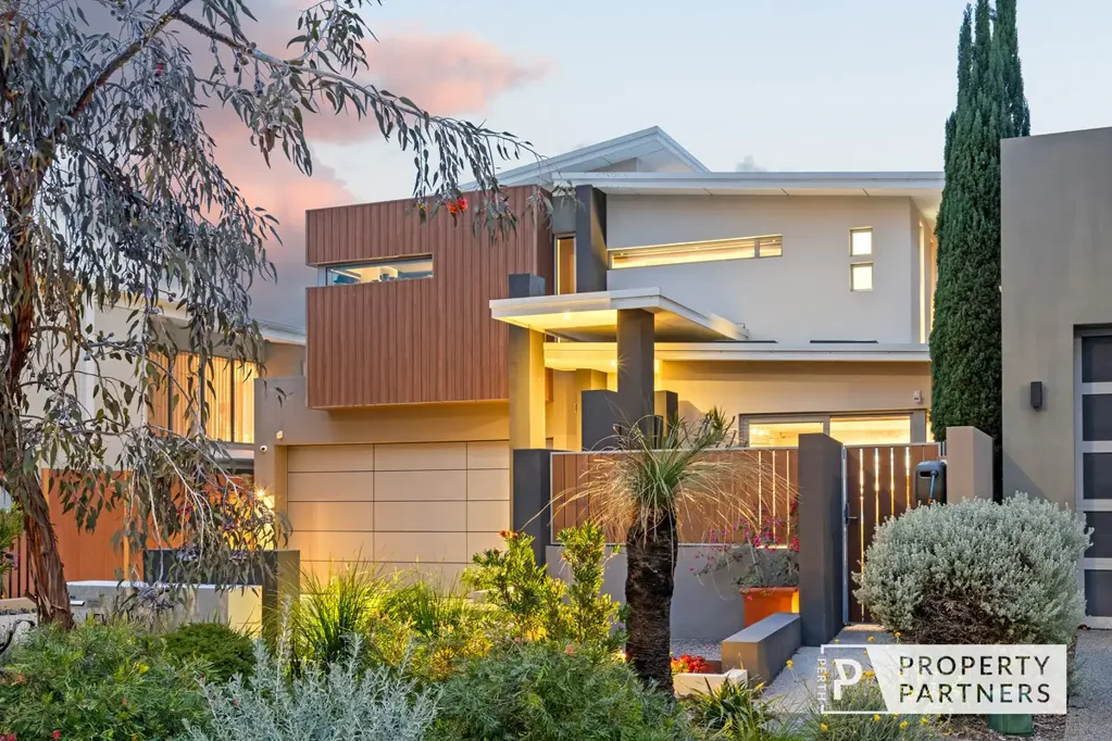 Scarborough 4침실 DESIGNED TO BE LIVED IN. CRAFTED TO BE ADMIRED. DRESS CIRCLE LOCATION. SWEEPING OCEAN VIEWS.
