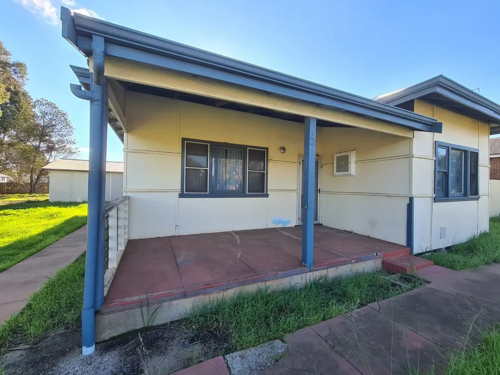 12 Arbour Street, Katanning, WA 6317